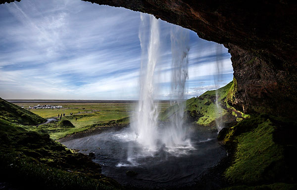 Seljalandsfoss, um dos ícones da natureza selvagem da Islândia.